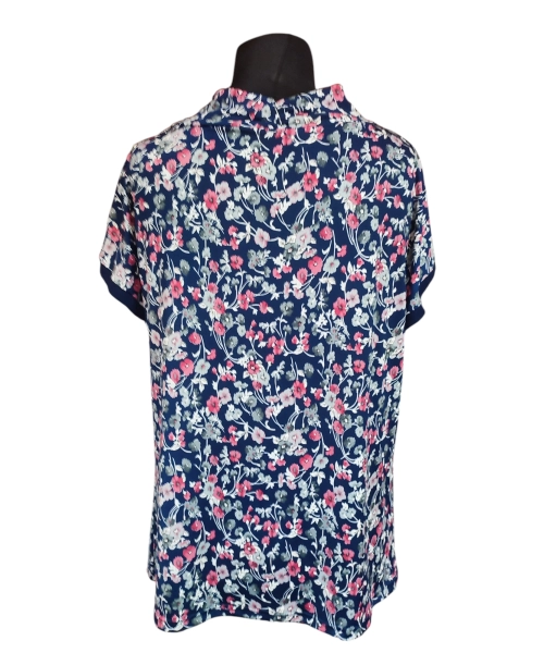 Bluzka z lejącym dekoltem typu woda - drobniutkie malinowe kwiatki